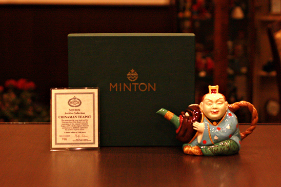 英国製 MINTON MAJOLICA（ミントン・マジョリカ） チャイナマンのティーポット 復刻品