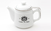 【紅茶専門店ならではの視点から生まれたティーポット】陶器製茶漉し付ティーポット（オリジナルロゴ入）